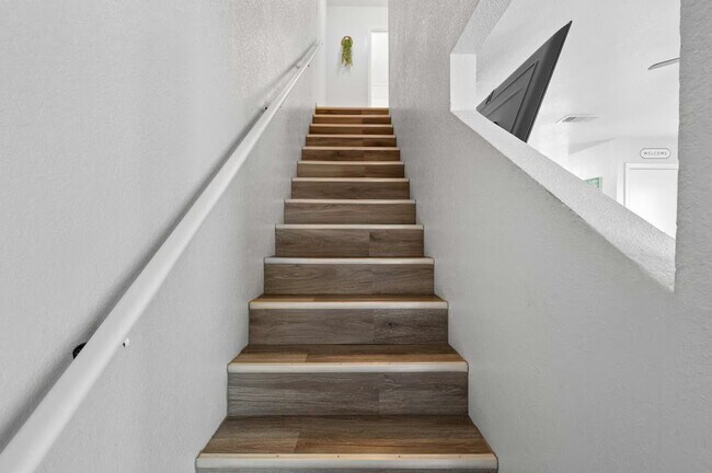 Building Photo - 4203 Deek Dr