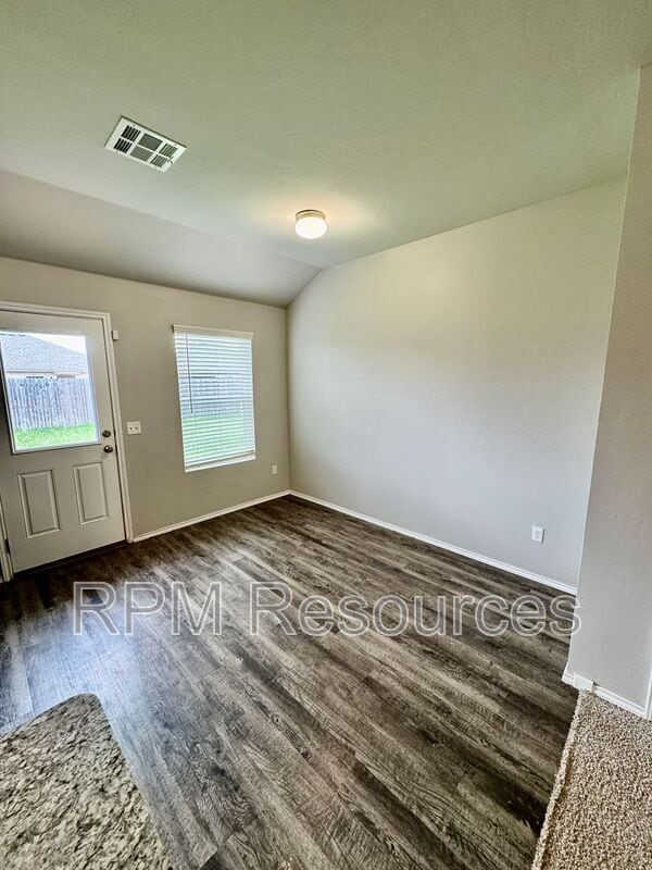 Building Photo - 1820 Hayes Ln