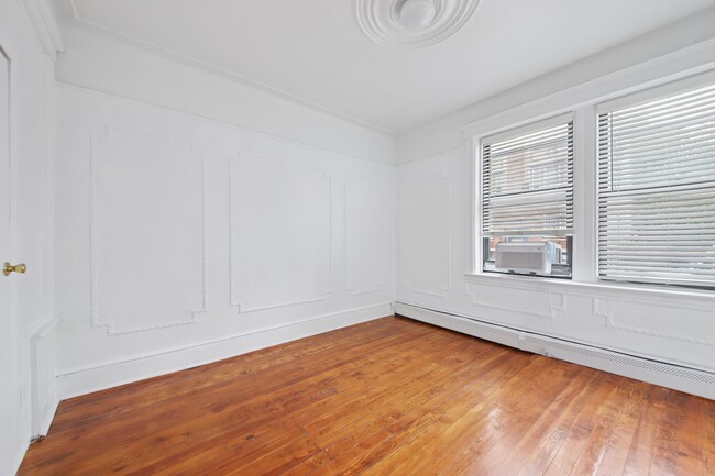 Building Photo - 122A Baldwin Ave