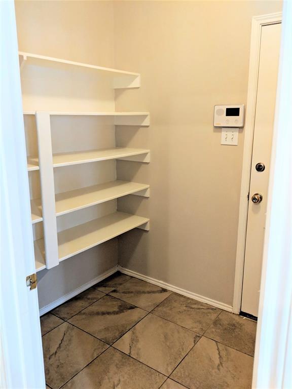 Building Photo - 3526 Schumann Oaks Dr