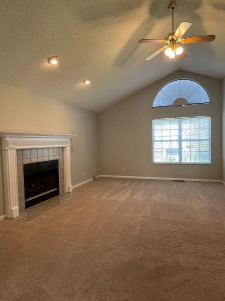 Building Photo - One level living in highly sought Bluegras...