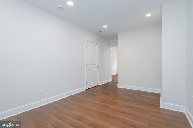 Building Photo - 508 N Linwood Ave