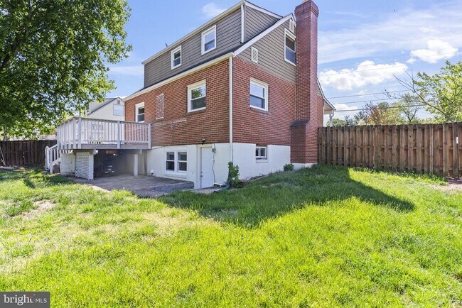 Building Photo - 7596 Amherst Dr
