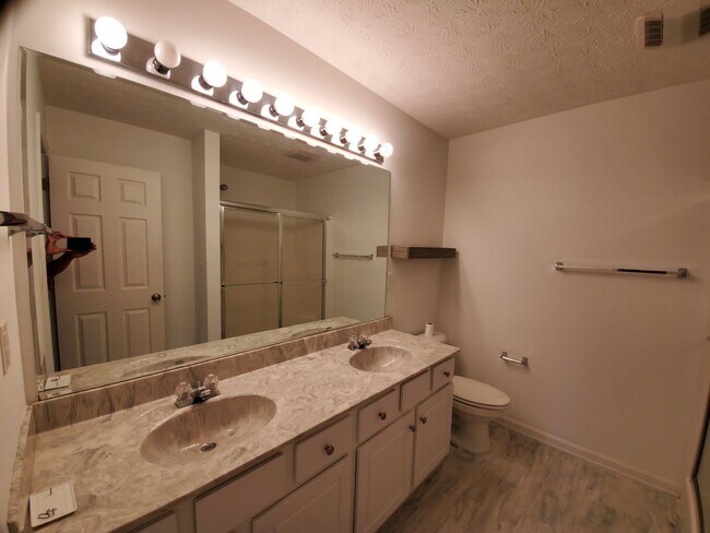 Building Photo - CHECK OUT THIS STUNNER!!  Beautifully Upda...