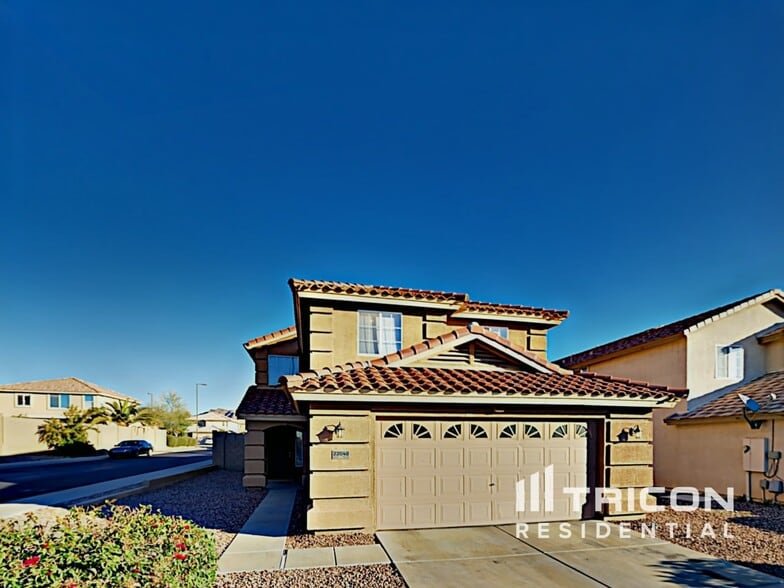 Building Photo - 22040 W Gardenia Dr