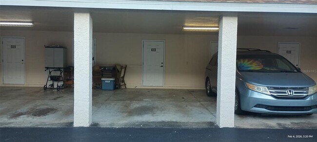 Building Photo - 944 15th St