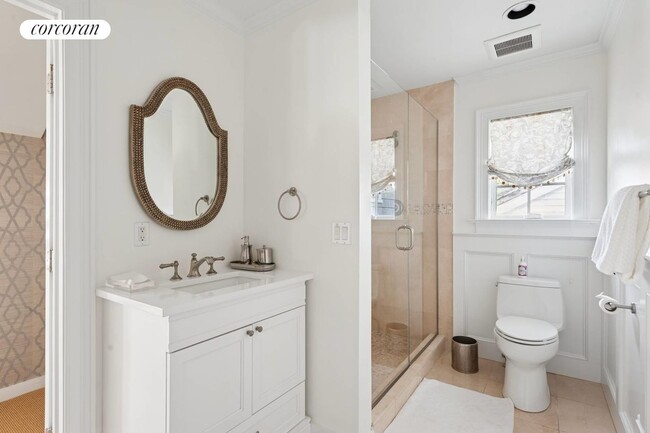 Building Photo - 3368 Noyack Rd