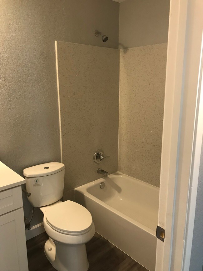 Building Photo - 3938 E Olive Ave