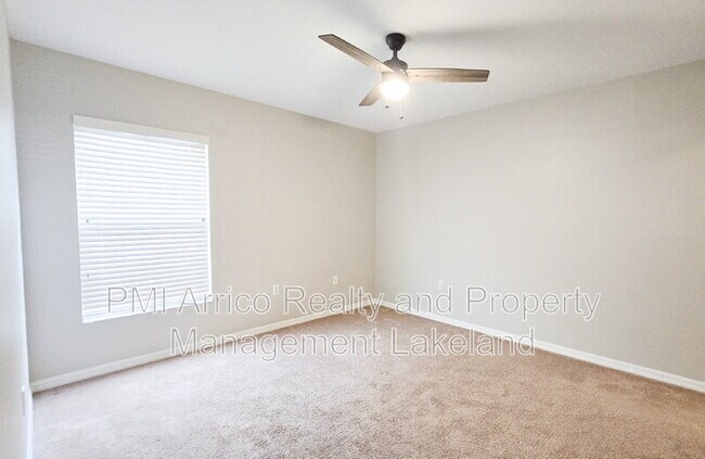 Building Photo - 6955 Lake Eaglebrooke Dr