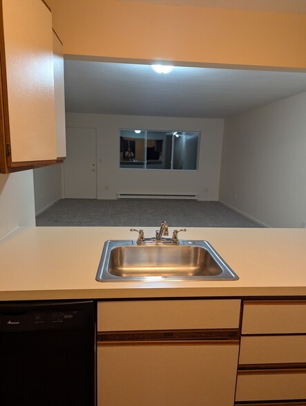 Building Photo - 4063 Oneida St