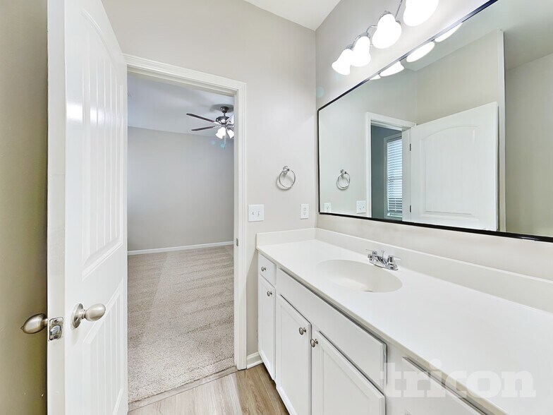 Building Photo - 7802 Bluefin Trail