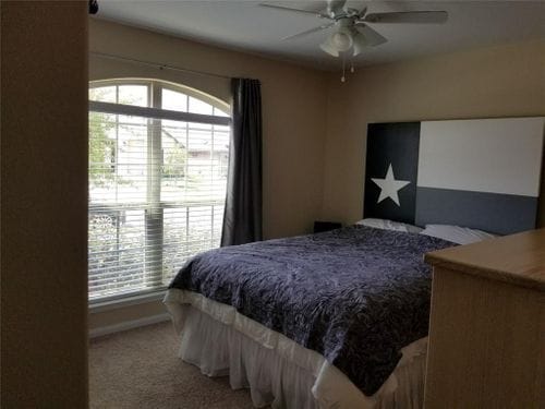 Building Photo - 2425 Muzzie Ln