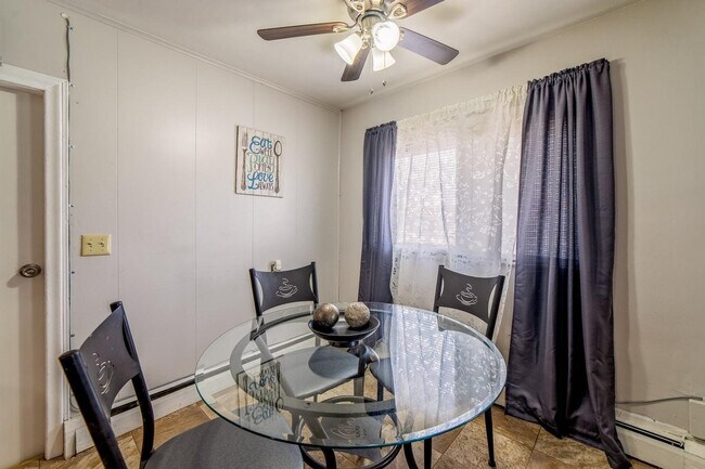 Building Photo - 18732 Dix Toledo Rd