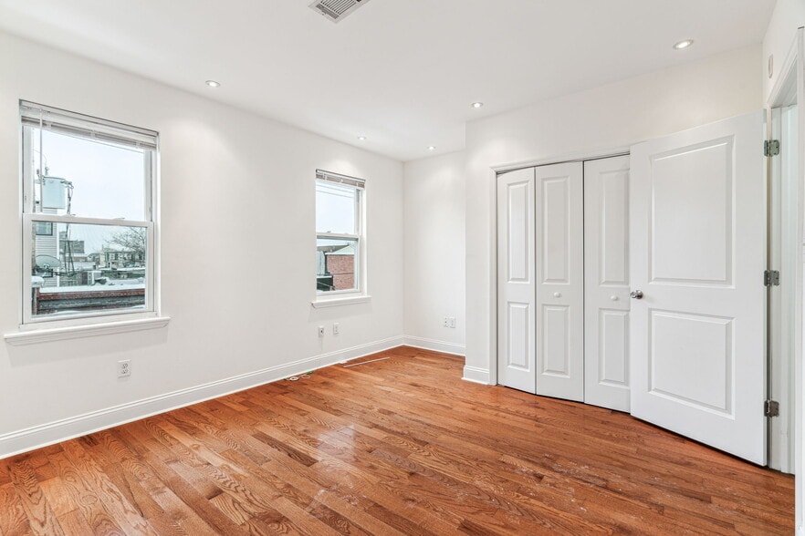 Building Photo - 1523 Ellsworth St