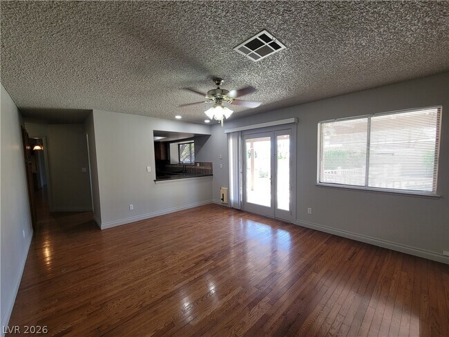 Building Photo - 3319 Palmdesert Way