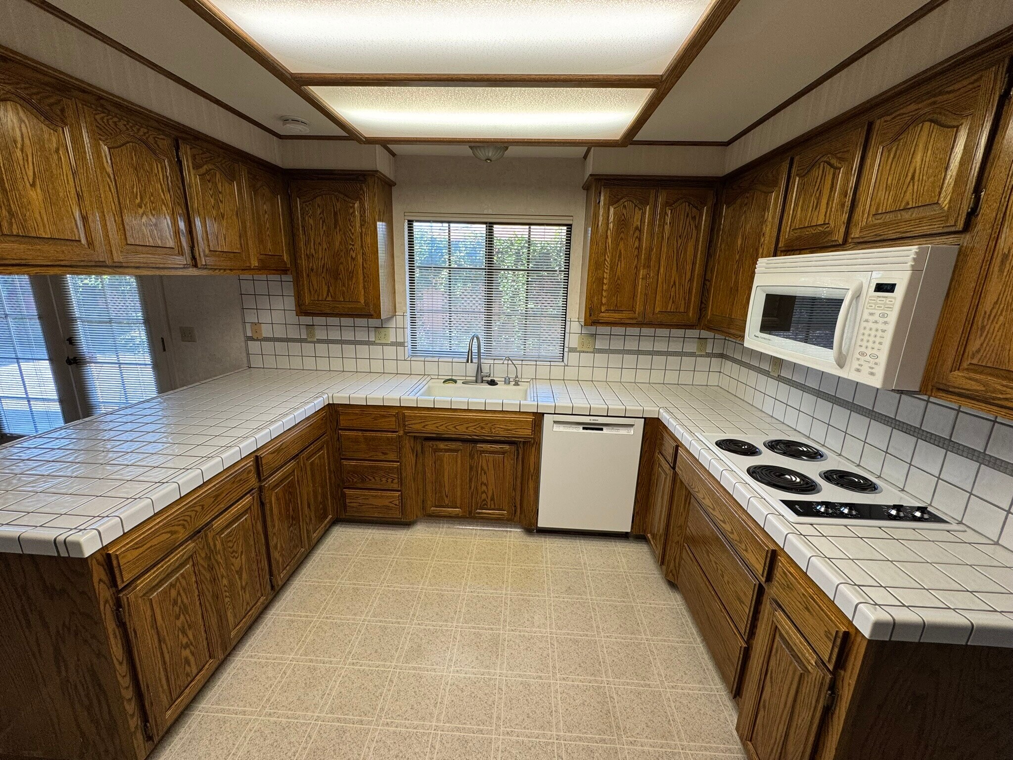 Building Photo - 1118 Palo Alto Way