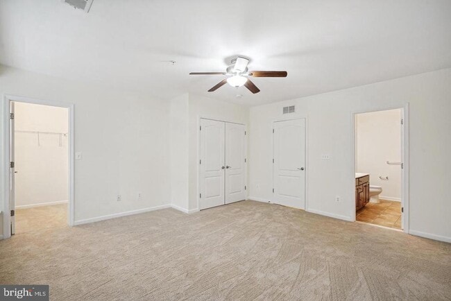 Building Photo - 22936 Spicebush Dr