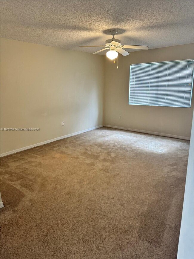 Building Photo - 5055 Wiles Rd