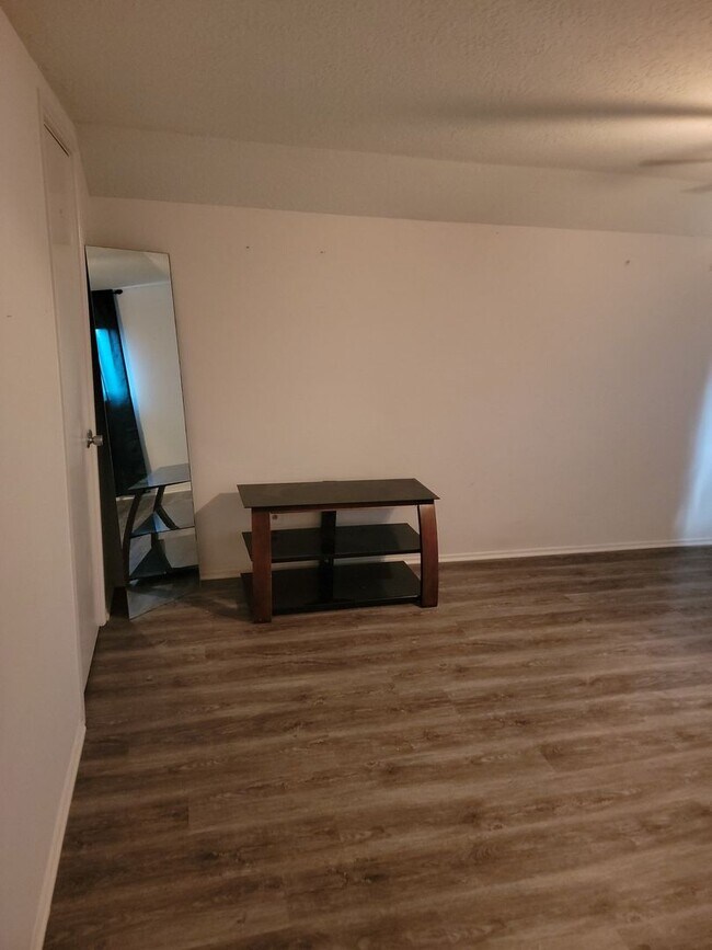 Building Photo - 7122 Pharaoh Dr