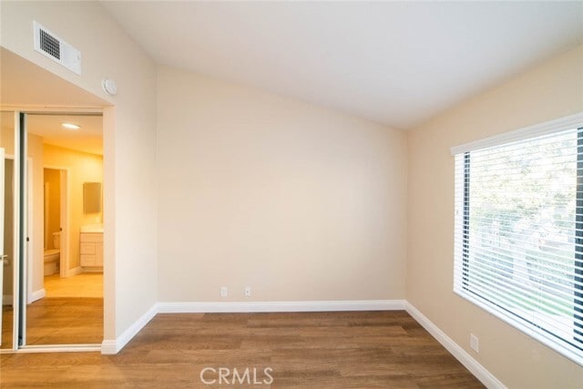 Building Photo - 402 Deerfield Ave