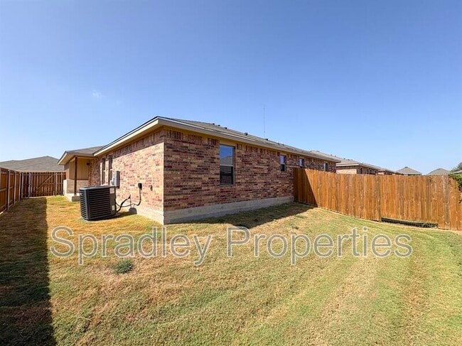 Building Photo - 1040B Mason Dr