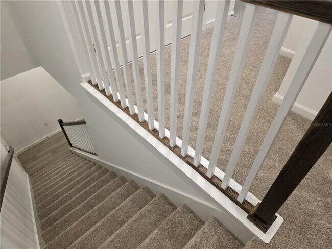 Building Photo - 9835 Walkway Dr