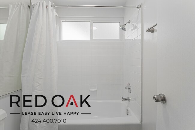 Building Photo - 4433 Colbath Ave