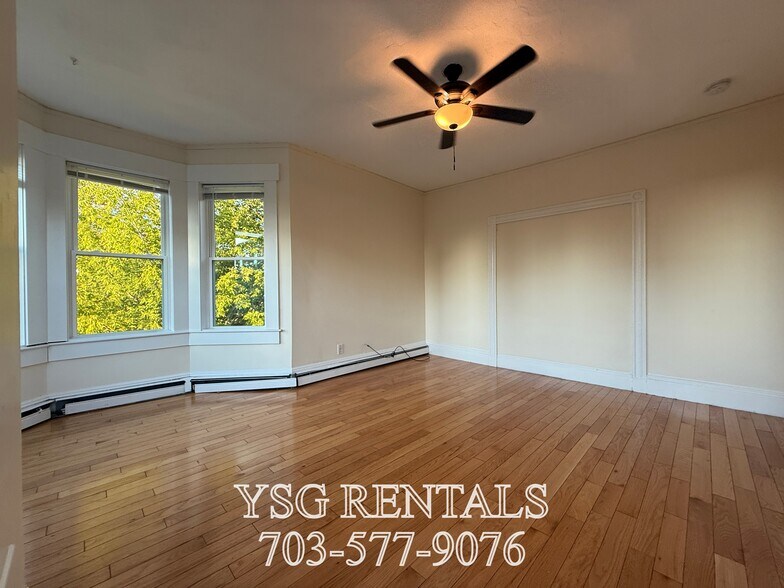 Building Photo - 34 Calumet St