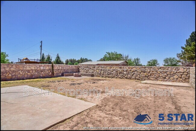Building Photo - 703 Lt Joe Magellanes Rd
