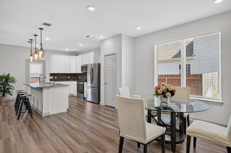 Building Photo - 6508 McGregor Loop