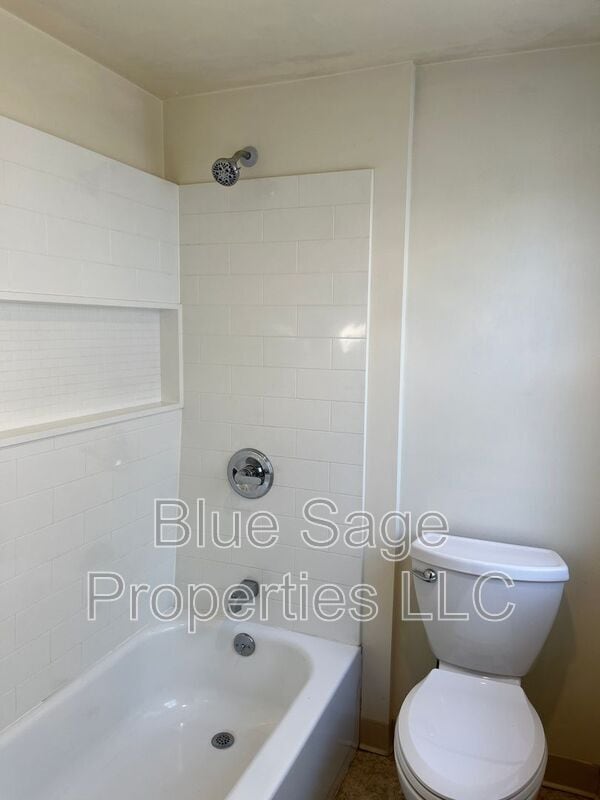 Building Photo - 1010 Yates Ave