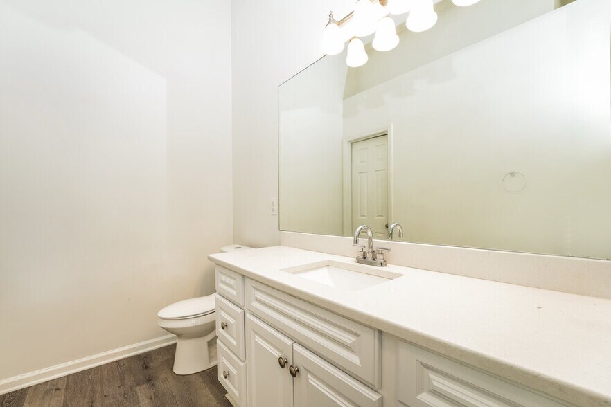 Building Photo - 6783 Mahonia Pl