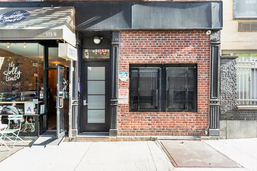 Building Photo - 515 W 47th St