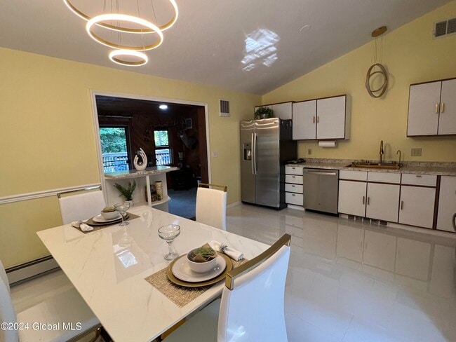 Building Photo - 35 Meadow Rue Pl