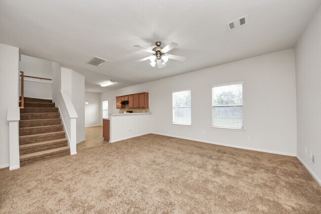 Building Photo - 6702 Albion Cresent Dr