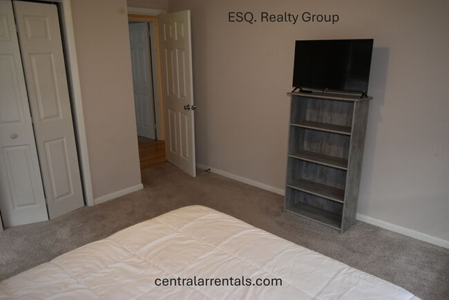 Building Photo - 38 Shoshoni Dr