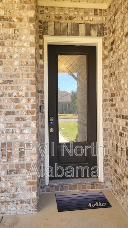 Building Photo - 130 Creekmound Dr