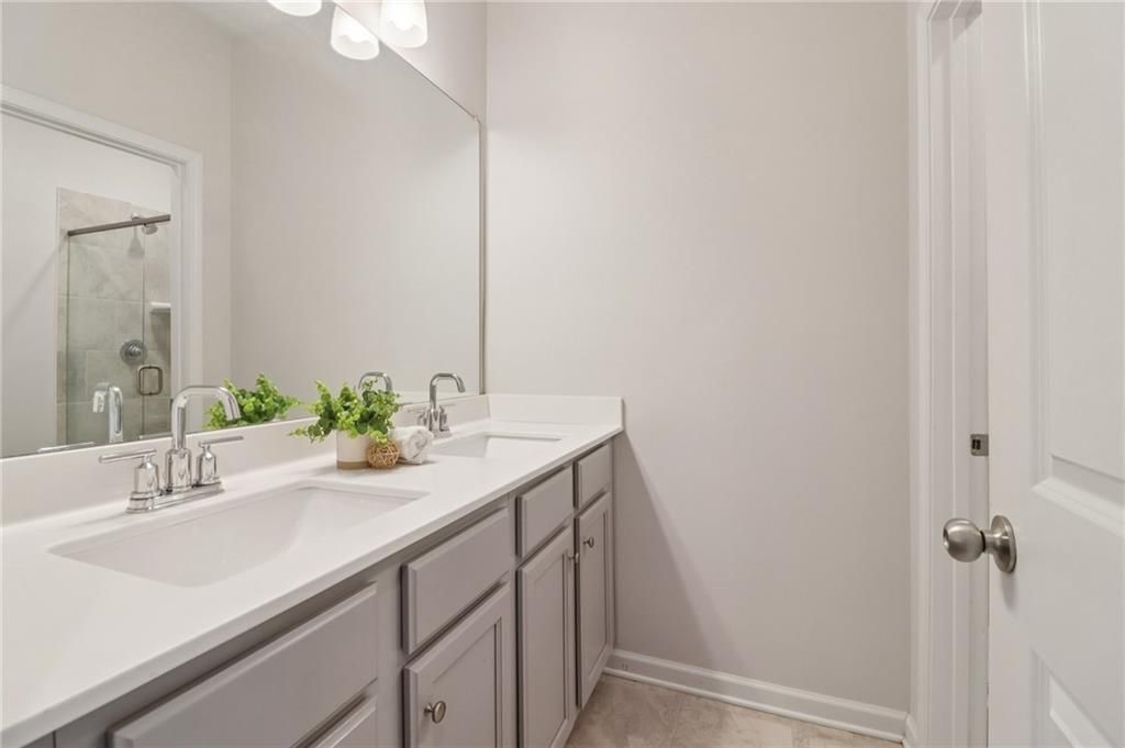 Building Photo - 3507 Creek Hollow