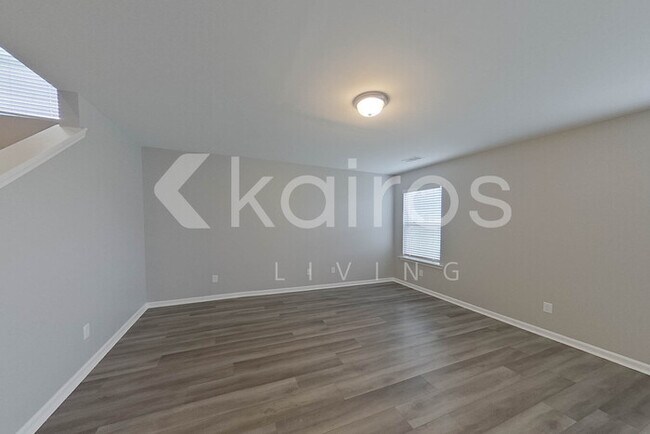 Building Photo - 105 Colonial Wy