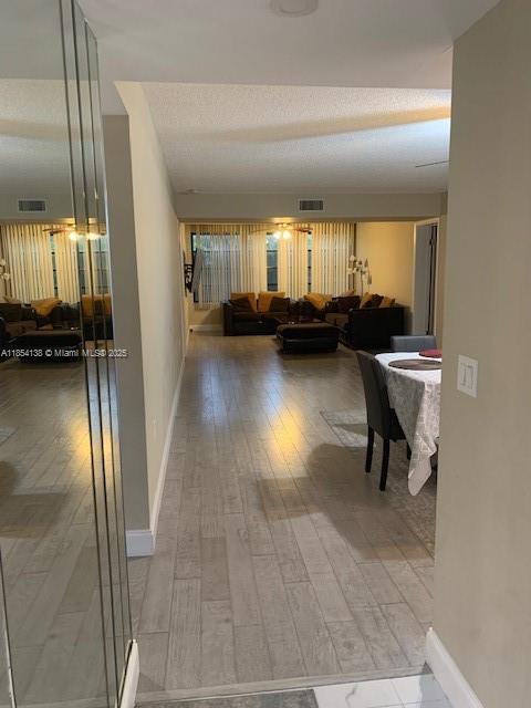 Building Photo - 6097 Balboa Cir