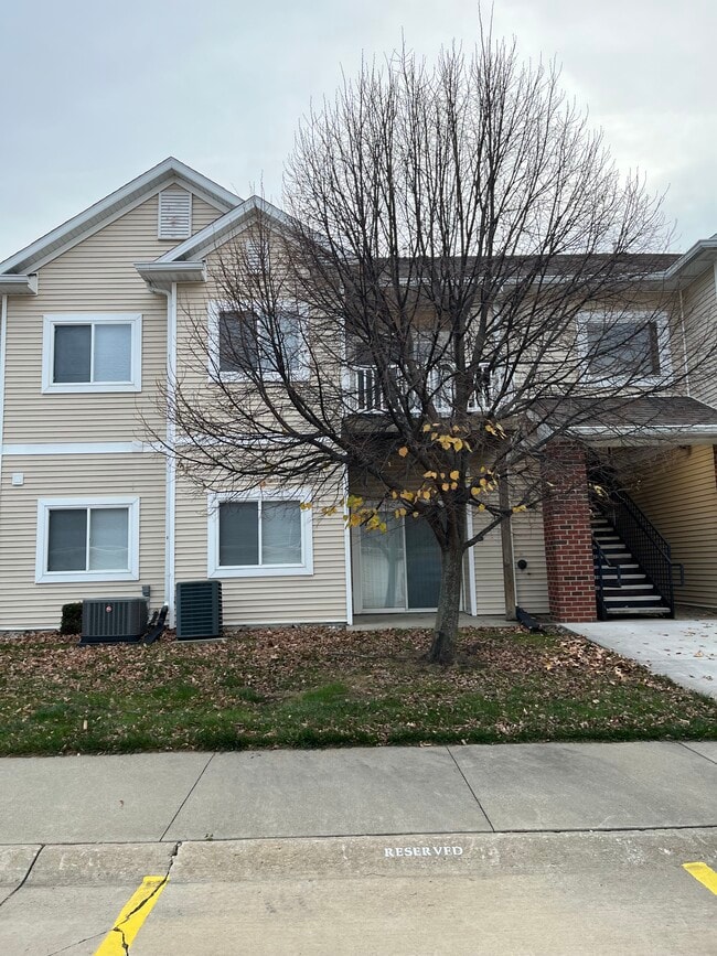 Building Photo - 1835 SW White Birch Cir