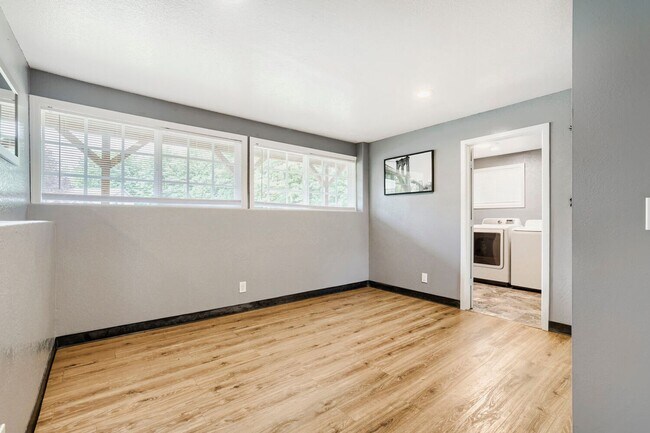 Building Photo - Beautiful Mother-in-Law Style Home in Everett, WA!