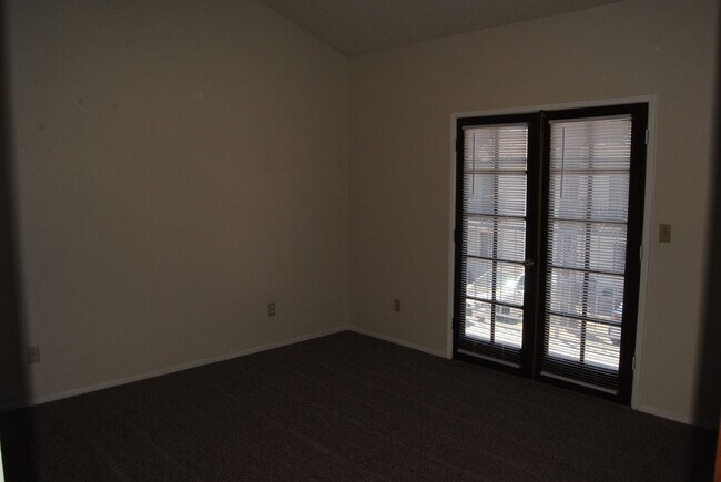 Building Photo - 3520 Ashe Rd