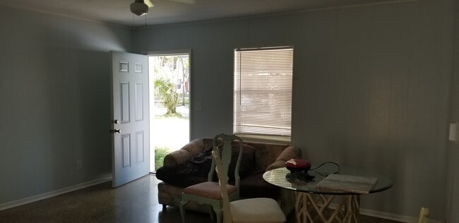 Building Photo - 2450 13th Ave S