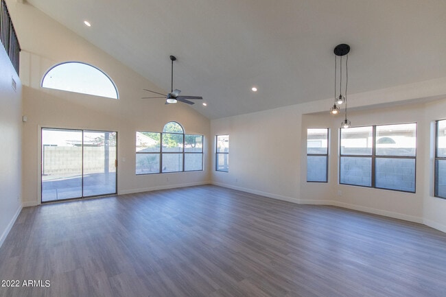 Building Photo - 4368 W Wahalla Ln