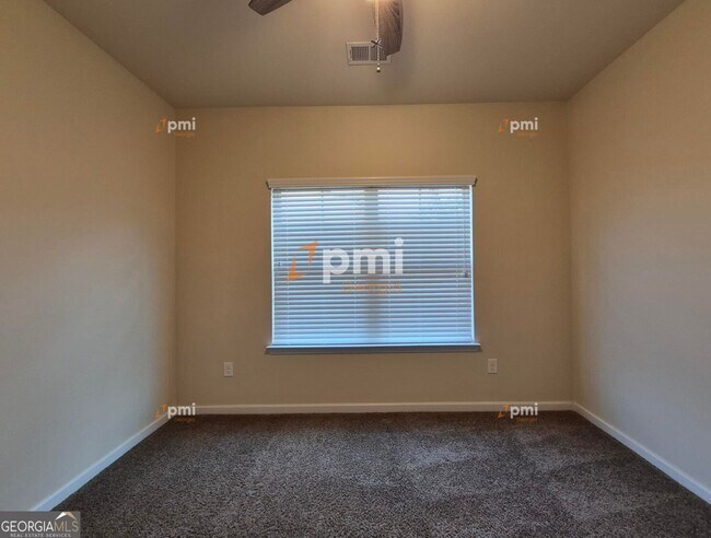 Building Photo - 2 Longleaf Cir