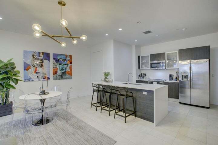 Building Photo - 1045 NE 18th Ave