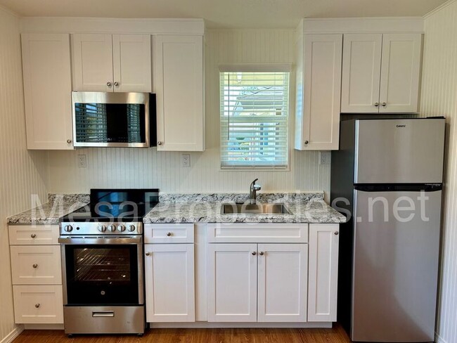 Building Photo - 2621 Fenmead St