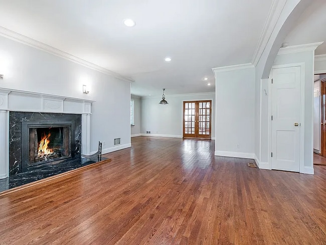 Building Photo - 177 Puritan Dr