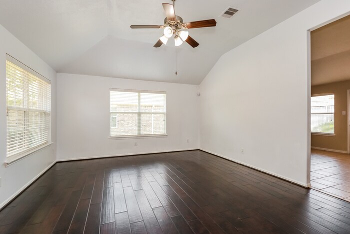 Building Photo - 1015 Bahia Vista Dr